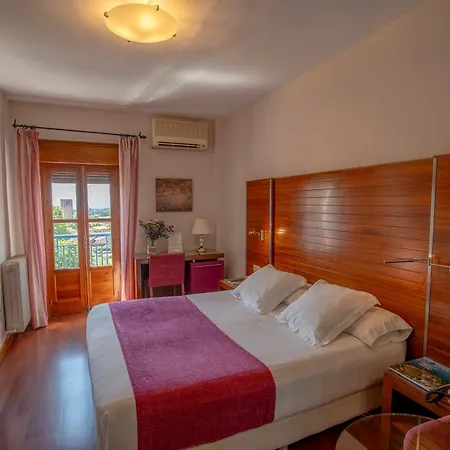 Rural Don Juan De Austria 호텔 3*