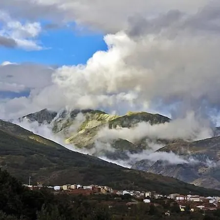Rural Don Juan De Austria فندق