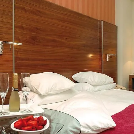 Rural Don Juan De Austria 3* 자란딜라데라베라